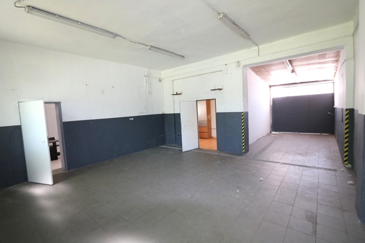 Obchodný skladový priestor, kancelária o výmere 65 m2 v meste Galanta