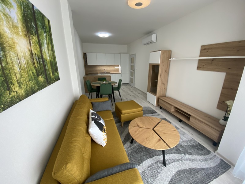 Krásny zariadený klimatizovaný 2 izbový byt 65 m2, 1/1, novostavba Jednota, Galanta